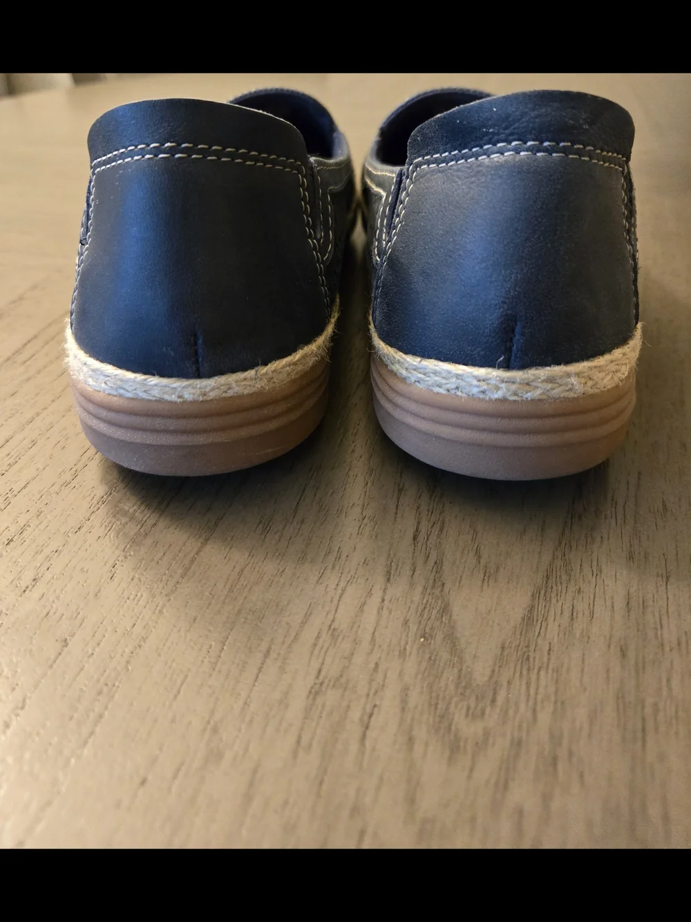 Clarks Elaina Ruby Navy Blue Perforated Leather Espadrille Slip-On Flats 8.5